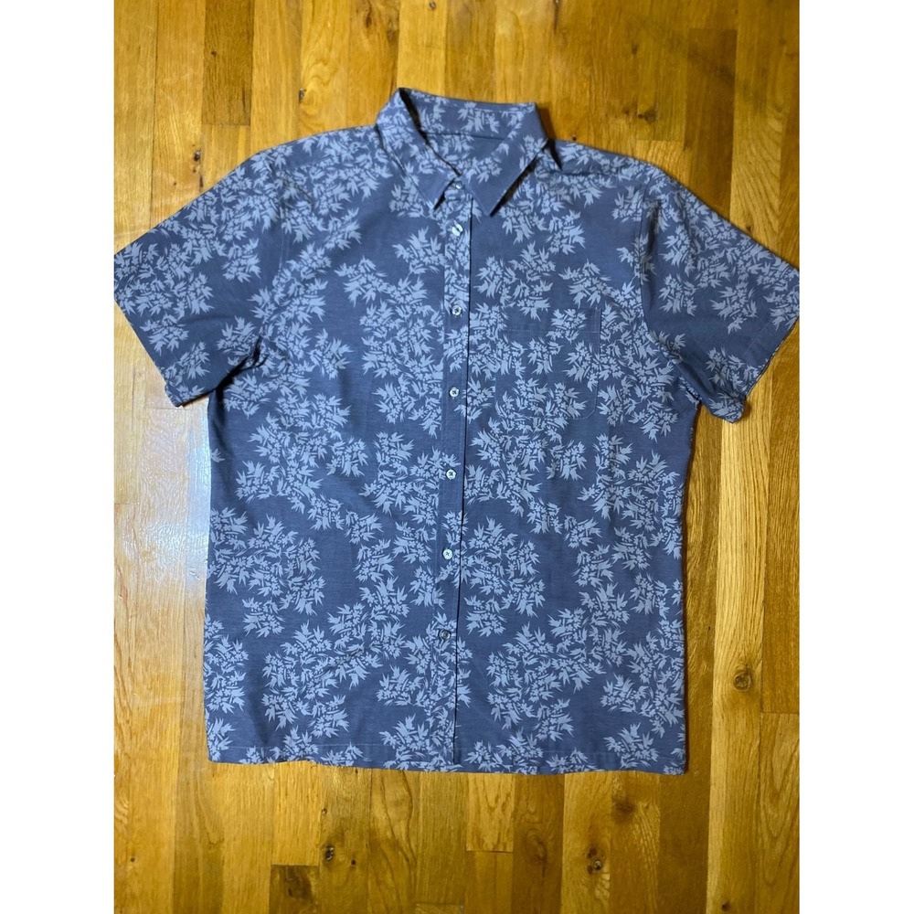 Vuori Tradewind Button Down Mens short sleeve shirt XL Gray Floral Print Stretch